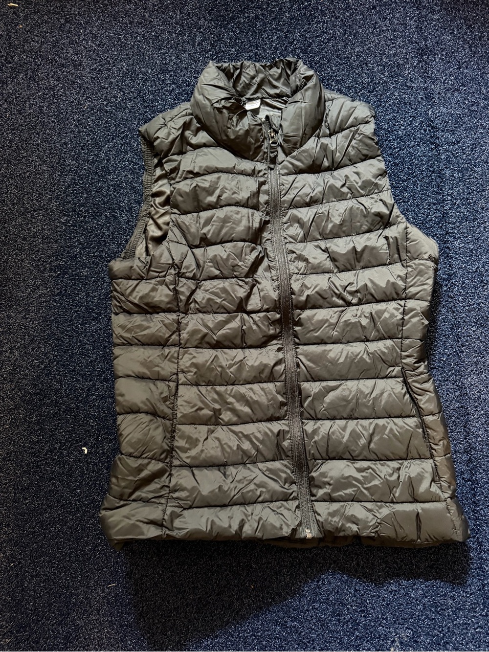 Old Navy puffer vest black size small